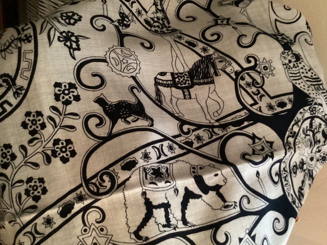 HERMESエルメス　シルクカシミヤ　大判スカーフ　新品未使用