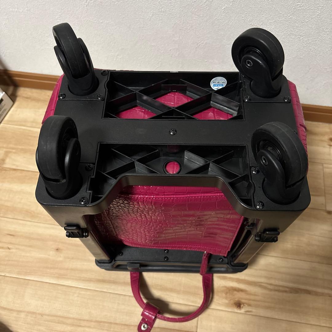 スワニー　クロコダイル風　キャリーバッグ　未使用　美品　ピンク　最安値