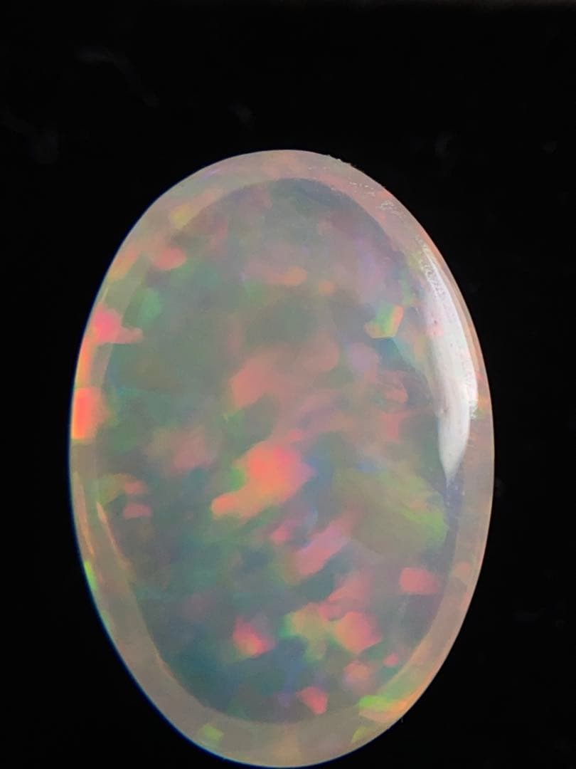 エチオピア産　オパール　ルース(3.59ct)ソー付き