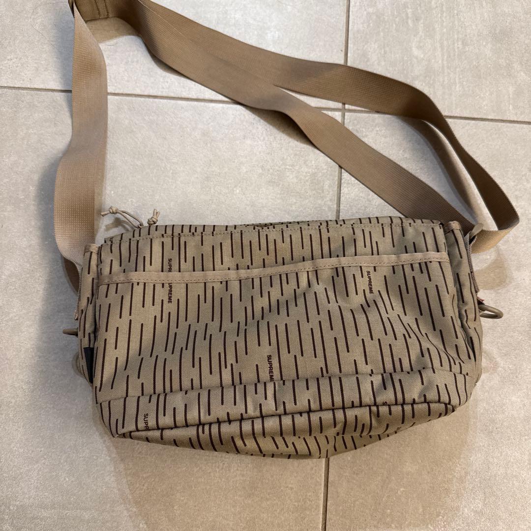 バッグ supreme messenger bag