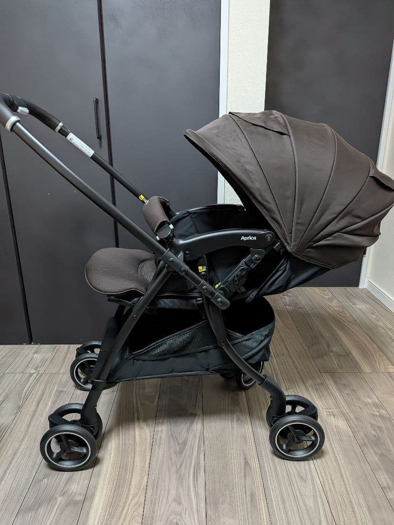 【新品・未使用】ラクーナ クッション AH ブラウン