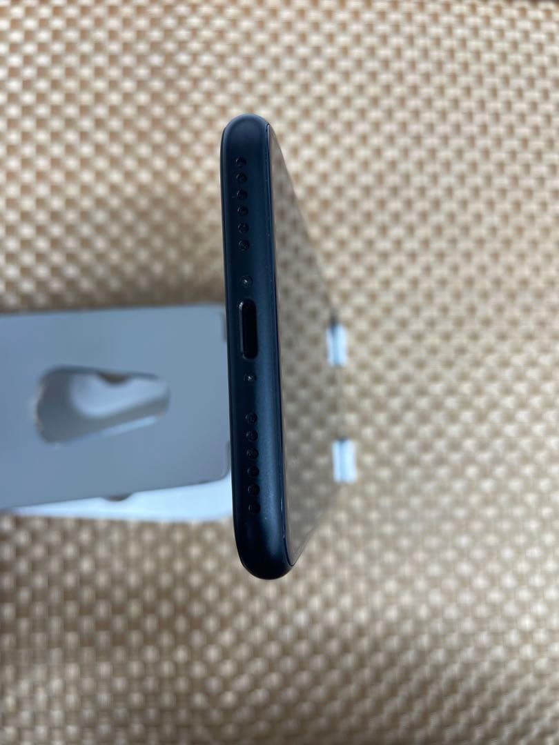 iPhone SE第3世代 64 GB ミッドナイトSIMフリー【6754】