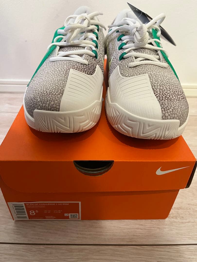 ナイキ テニスシューズ ナイキ GP チャレンジ1 プレミアム　26.5㌢