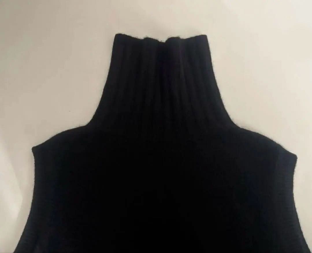 マーガレットハウエル　カシミヤ100% ベスト　黒