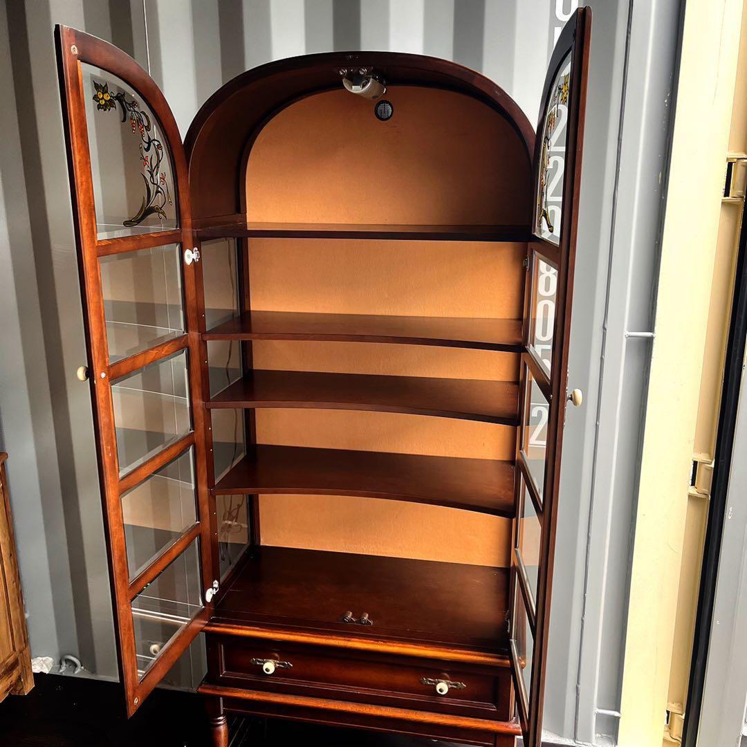 取付無料！飛騨産業キツツキ キュリオケース 洋風アンティーク飾り棚 食器棚✨