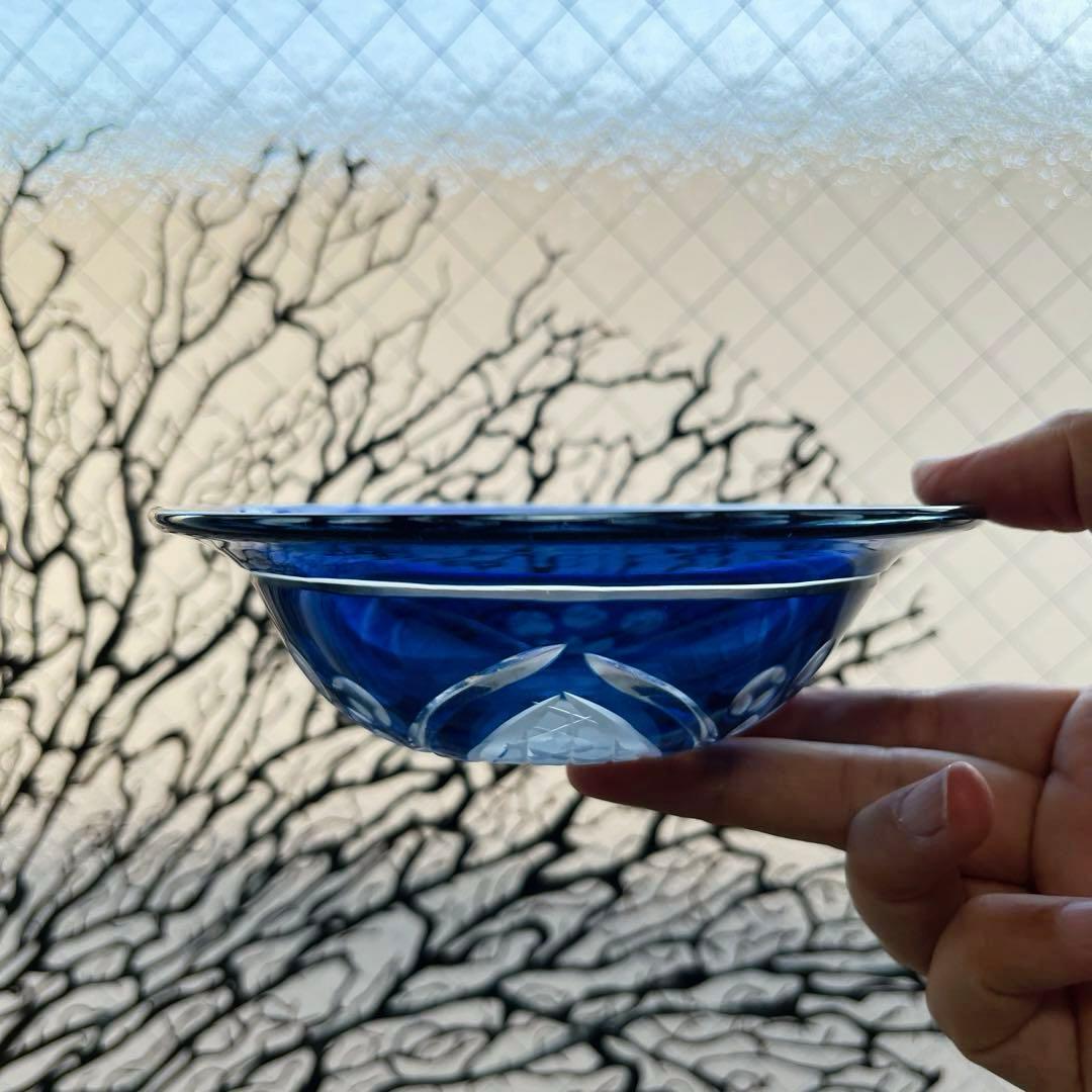 骨董　時代ガラス　希少　群青色被せ　モダンカット　大正浪漫切子　兜型　向付　小鉢