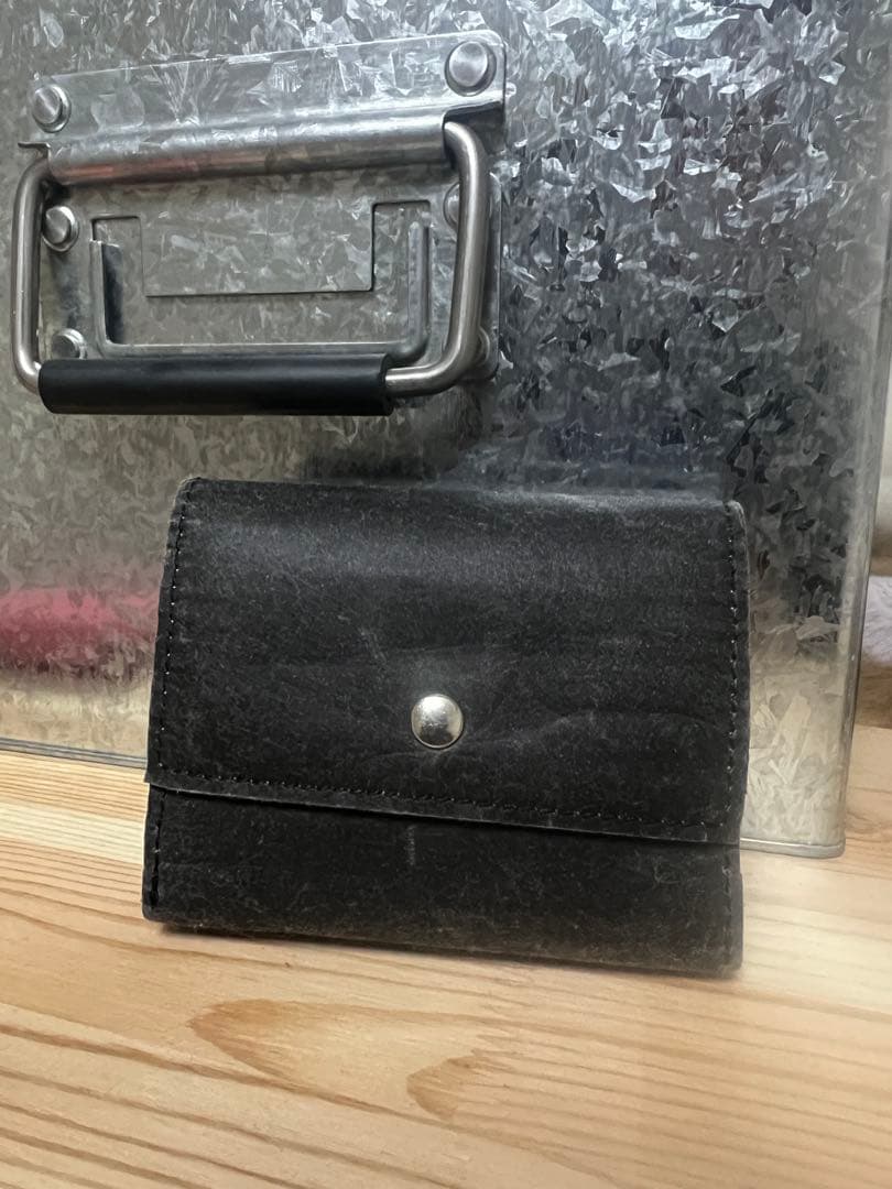 小物 beta post Cardboardic Trifold Wallet