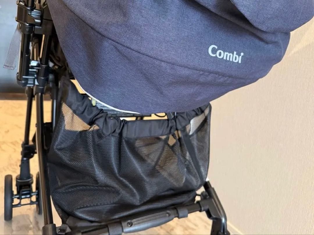 Combi ベビーカー　スゴカルαLightエッグショック