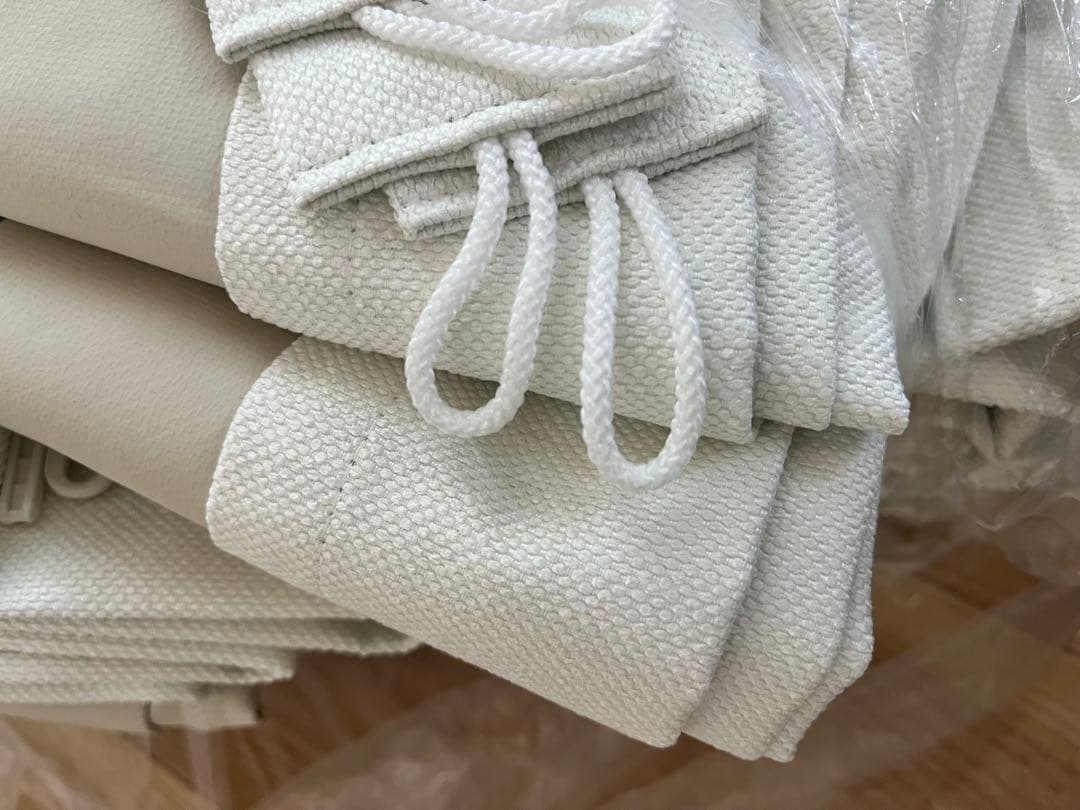 ニトリ　遮光1級・遮熱・遮音　カーテン　アイボリー(IV 150×205)