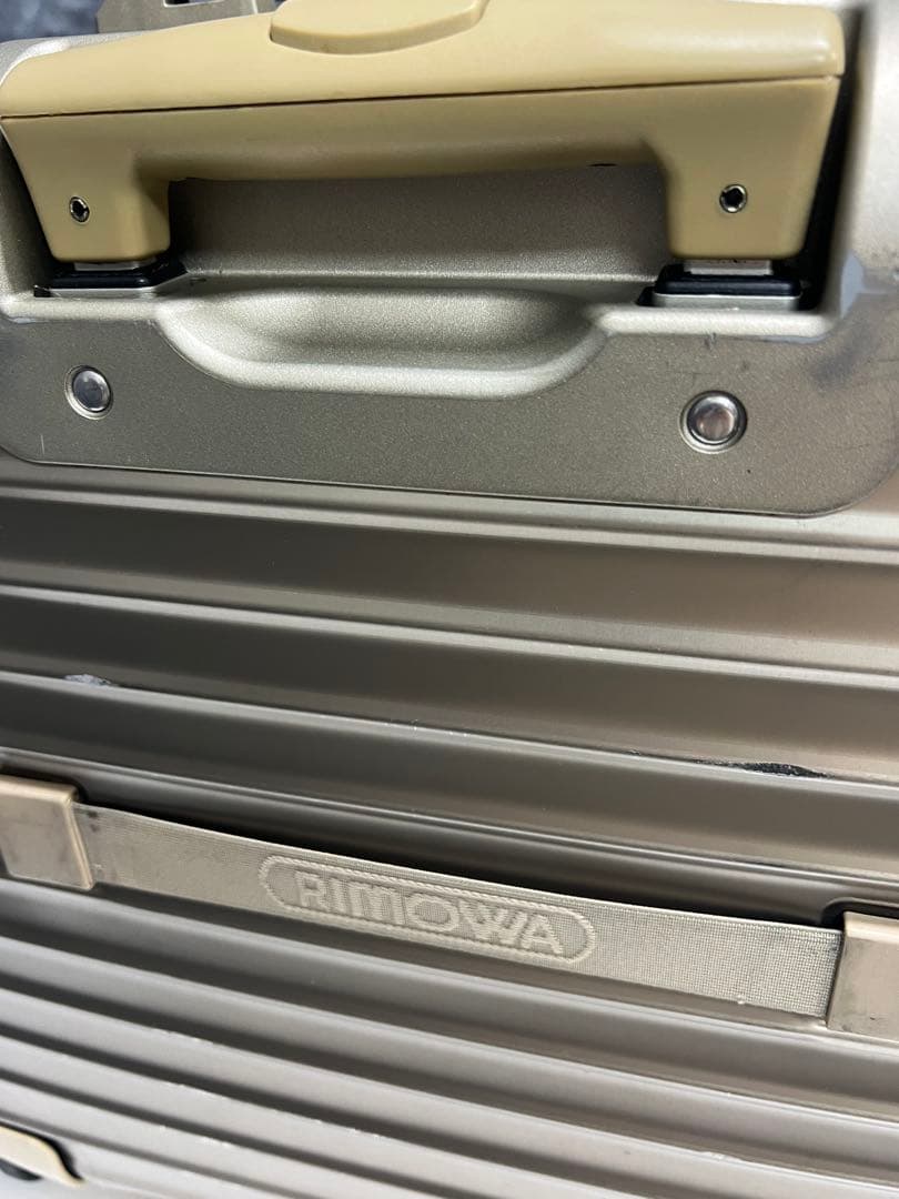 RIMOWA シルバー キャリーケース 小型