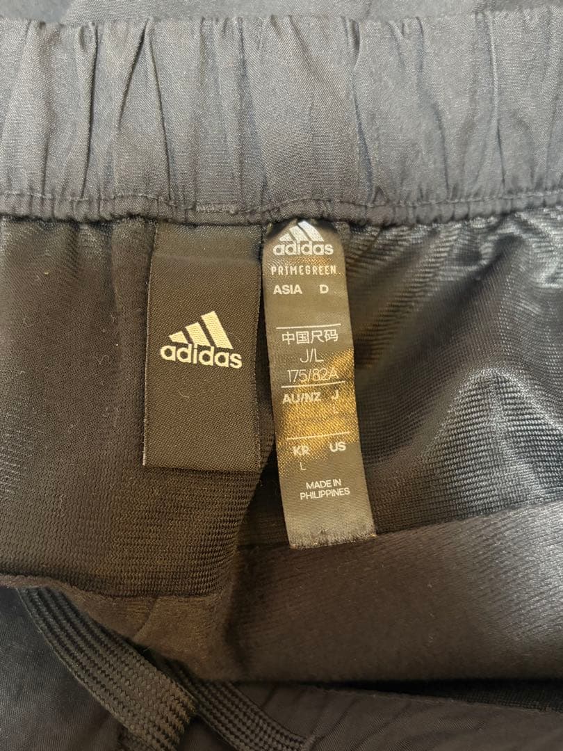 アディダス adidas ウインドブレーカー（上下セット・Lサイズ）
