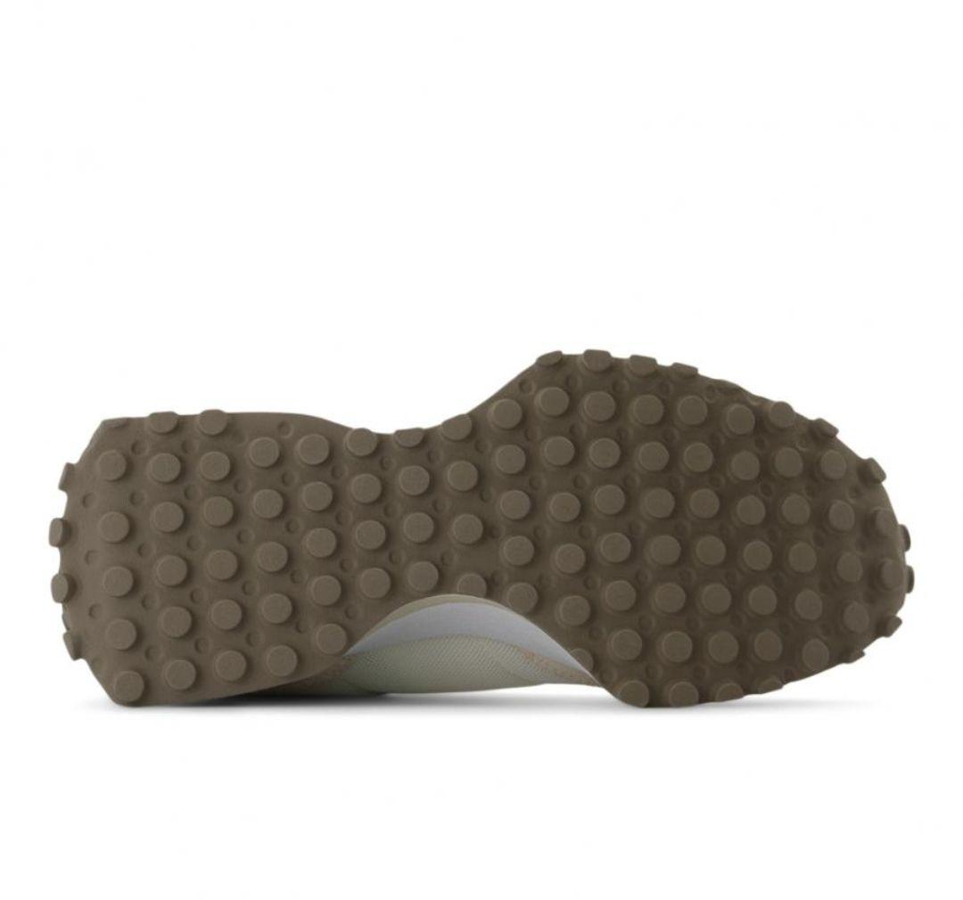 ★特価【新品】ニューバランス　スニーカー　U327　 24.5cm　送料込