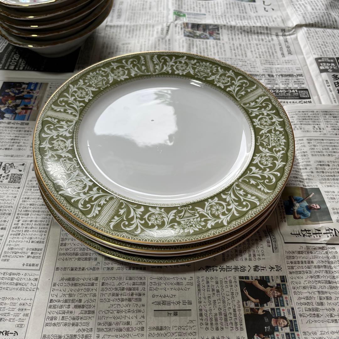 【新品・未使用】SONE CHINA花模様の緑色大皿 5枚