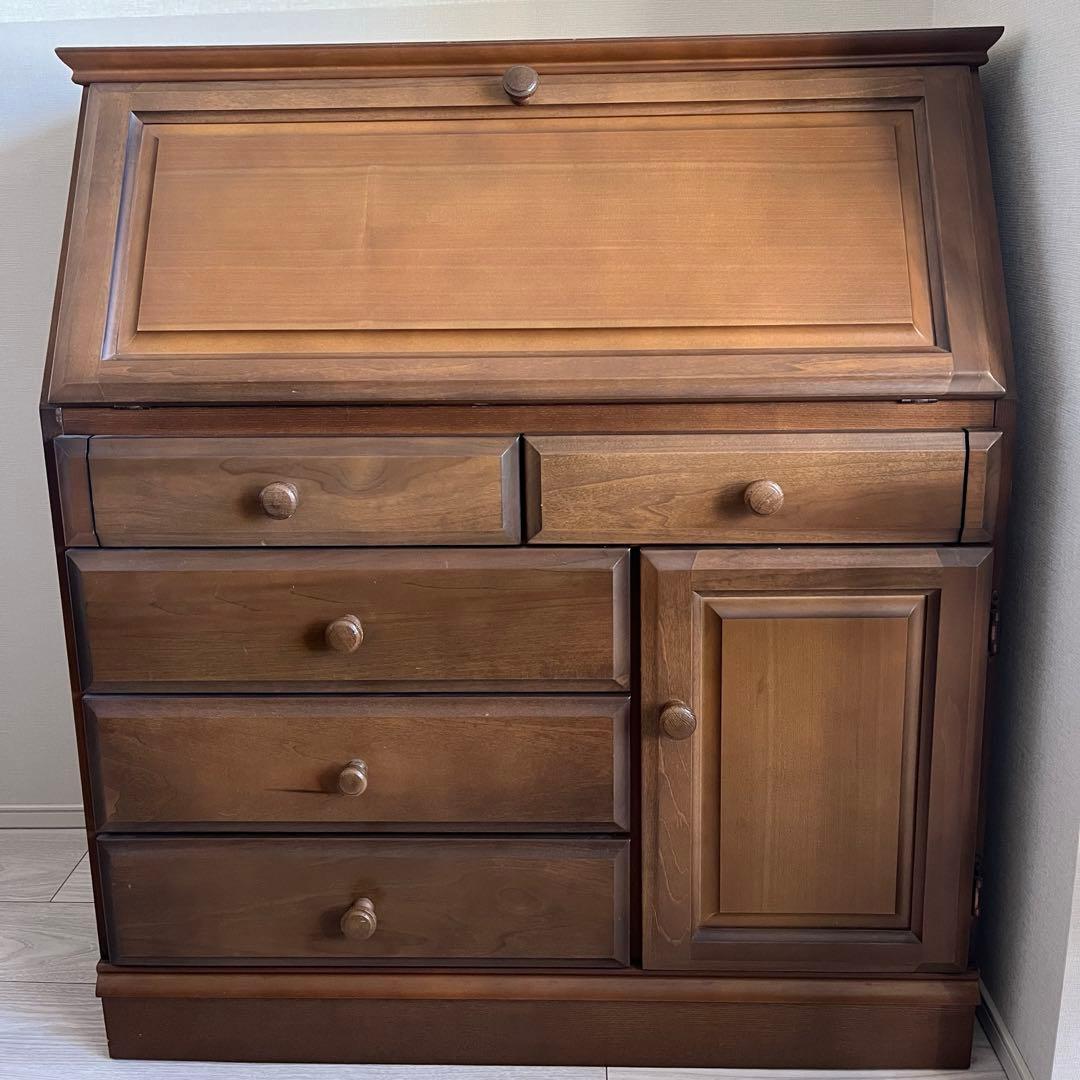 ライティングビューロー　デスク　チェスト