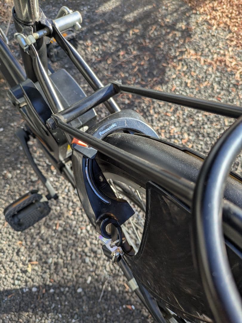 【直接引取限定】電動アシスト自転車　後輪タイヤ、チェーン類新品　バッテリー3つ