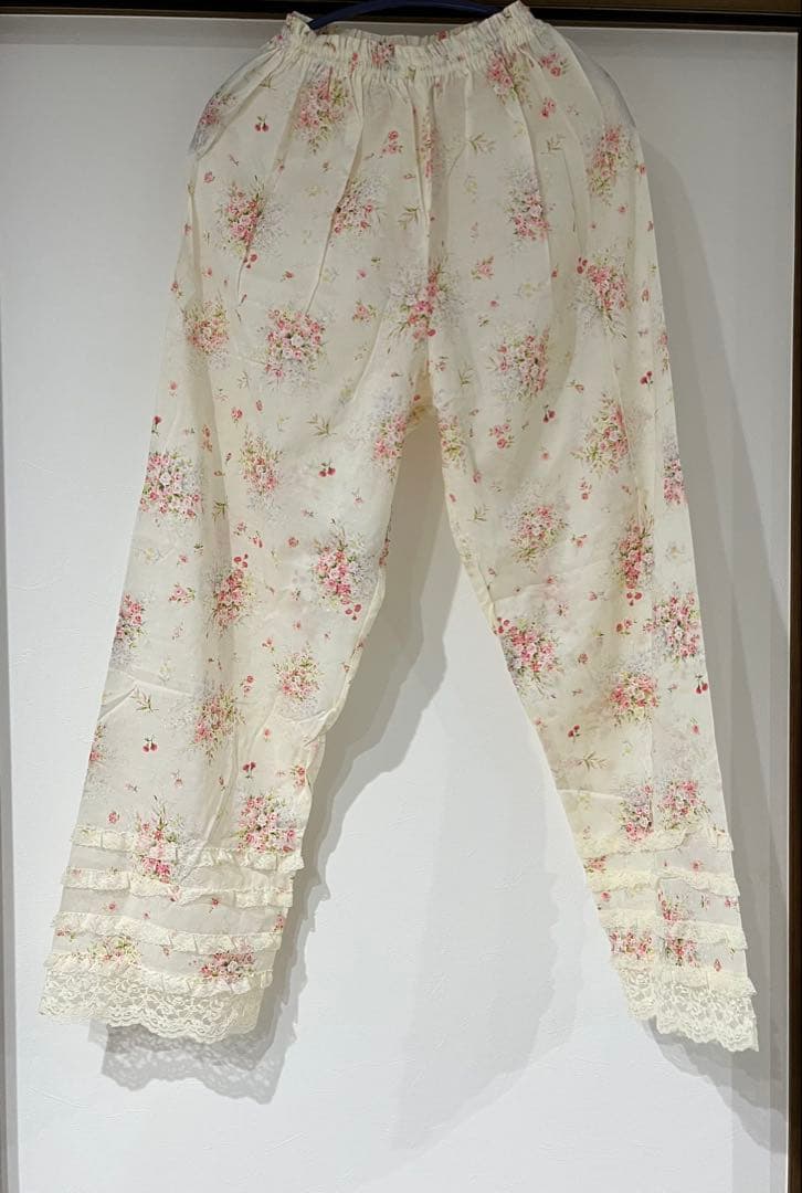 さえら　アキアカネ　パジャマ