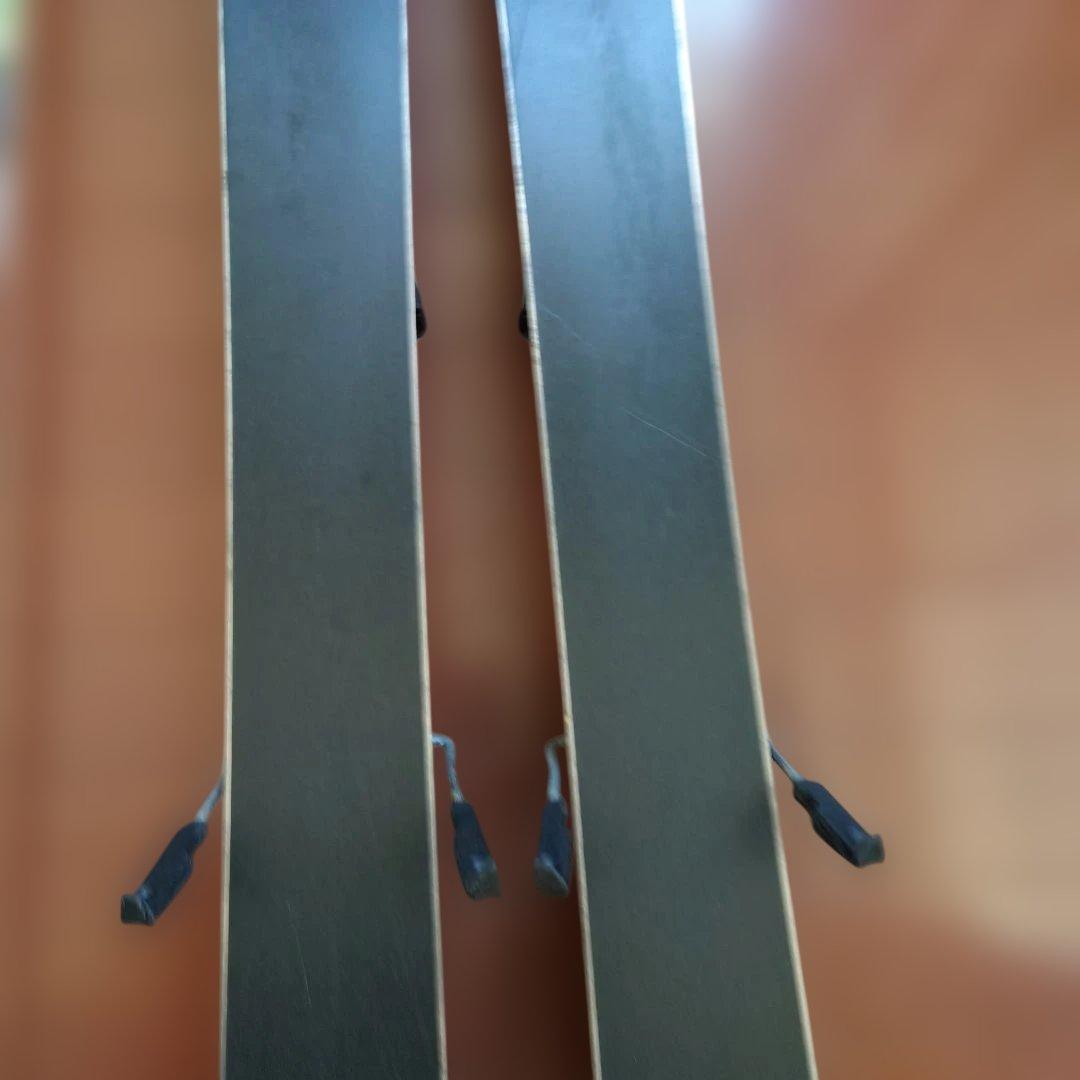 Atomicスキーセット、ストックつき