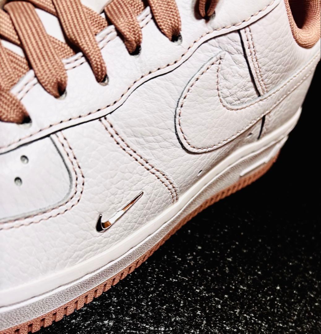 ■新品24.0cm■ナイキ エア フォース 1 07 ミニジュエル メタルロゴ