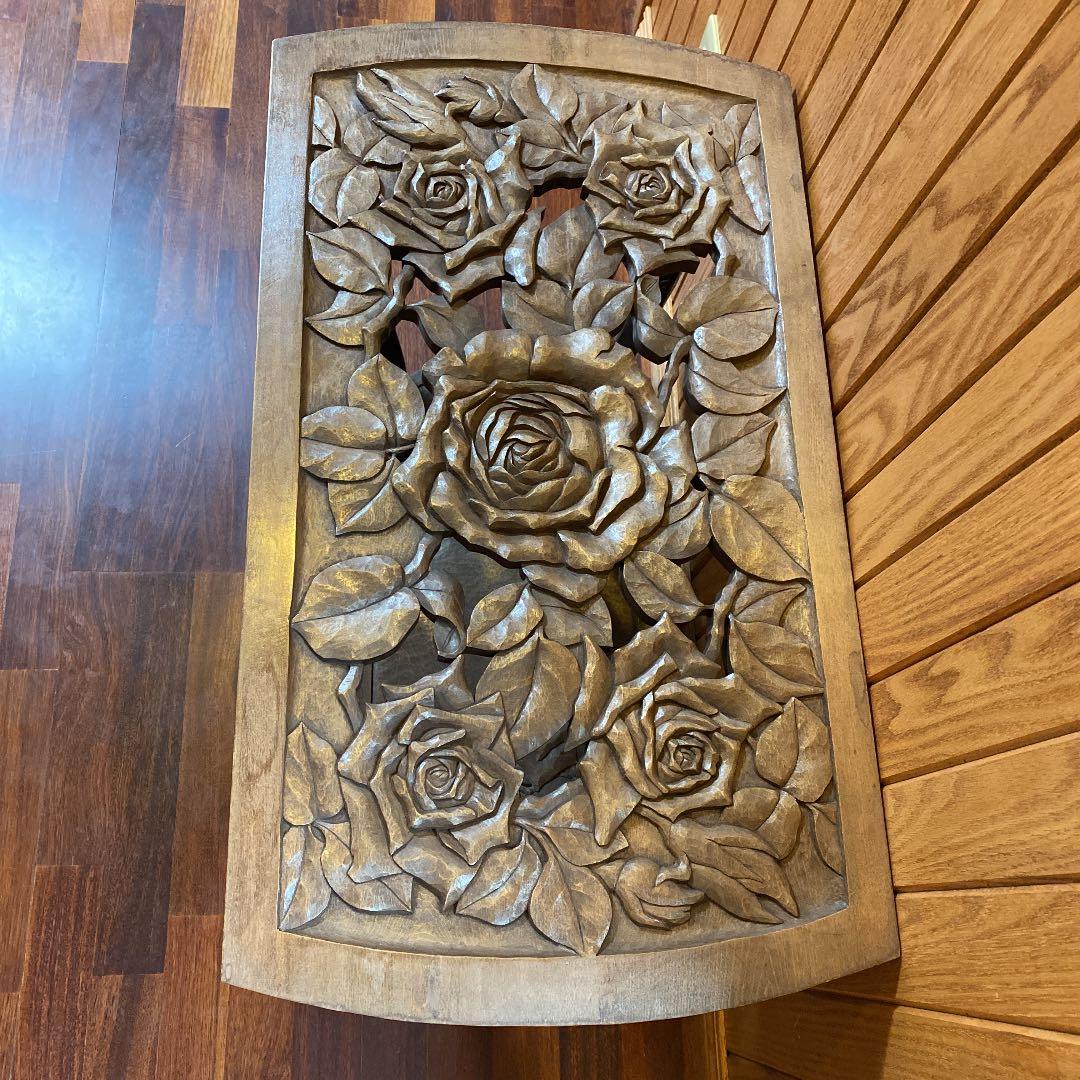 日光彫り、美しい薔薇のサイドテーブル、花台