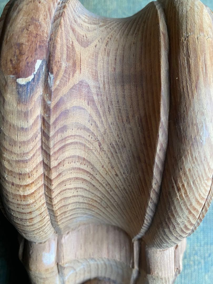 イギリス製、パイン材。バロック風 木製2点彫刻装飾品