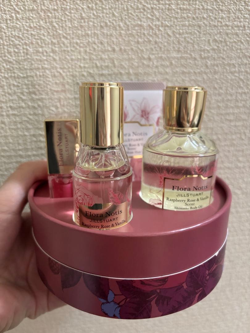 ⭐︎限定⭐︎完売品⭐︎JILLSTUART Flora Notis ホリデーセット