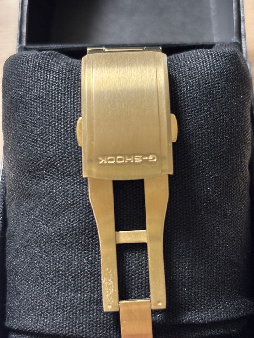 23です。G-SHOCK GM-B2100GD-9AJF