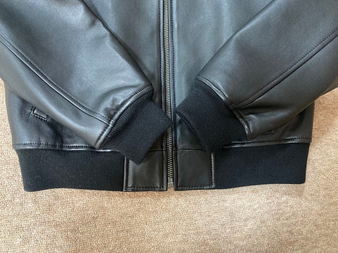 コーチレザーボンバー