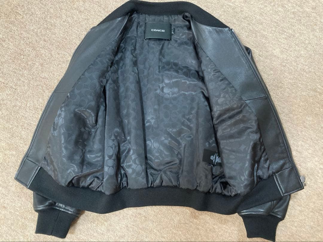 コーチレザーボンバー