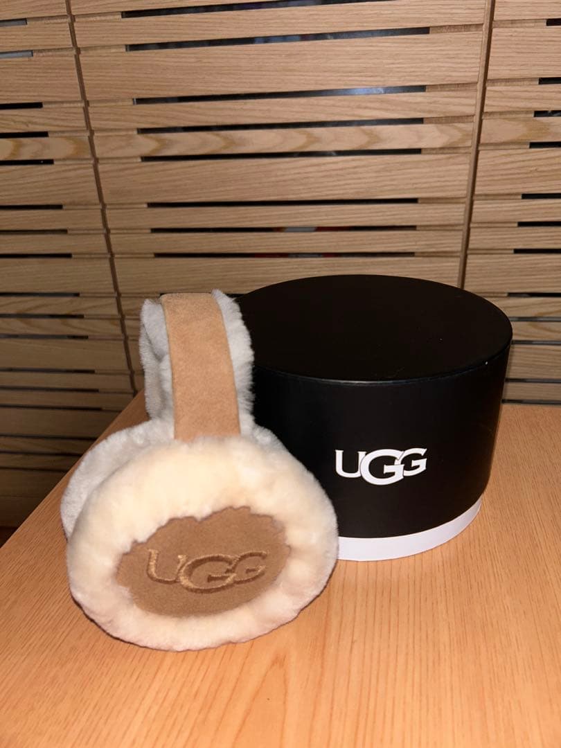 【美品】UGG シープスキン イヤーマフ
