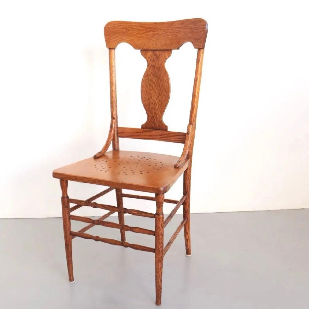 ニコ　ダイニングチェア