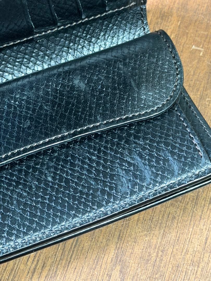 WILDSWANS(ワイルドスワンズ)中型三つ折り財布・BYRNE　黒