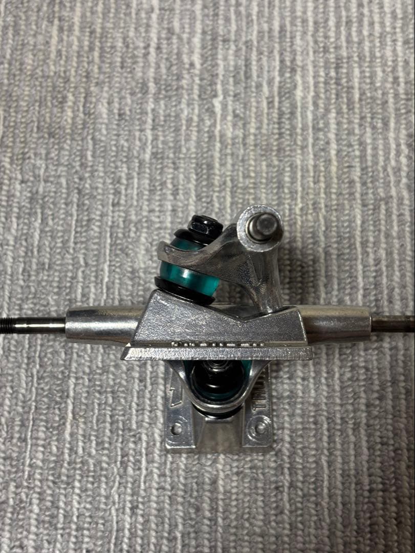 THUNDER トラック 147 HI 7.9-8.12inch