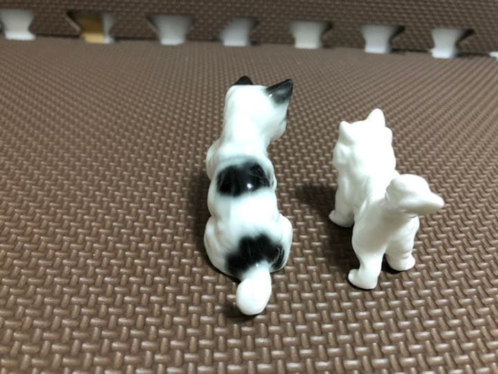 猫　陶器　置物　BONE CHINA JAPAN ボーンチャイナジャパン