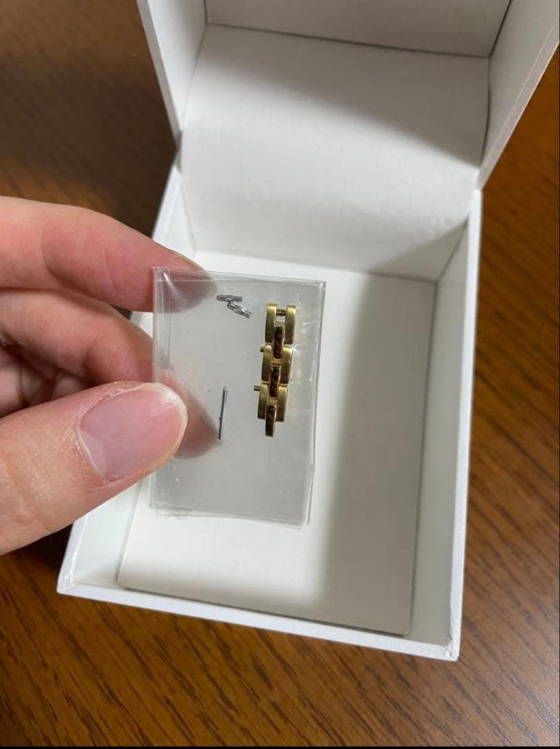 4℃ ゴールド アナログ腕時計