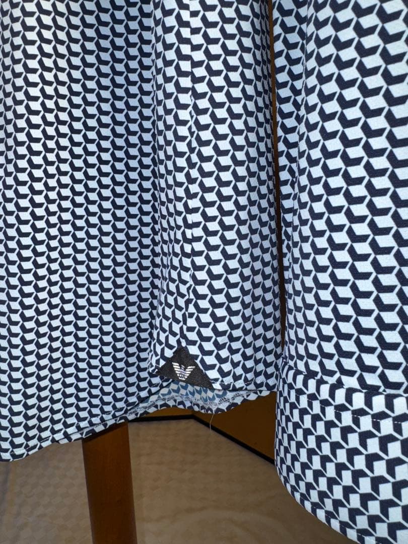 【エンポリオアルマーニ】新品タグ付き定価73,000円ストレッチドレスシャツL