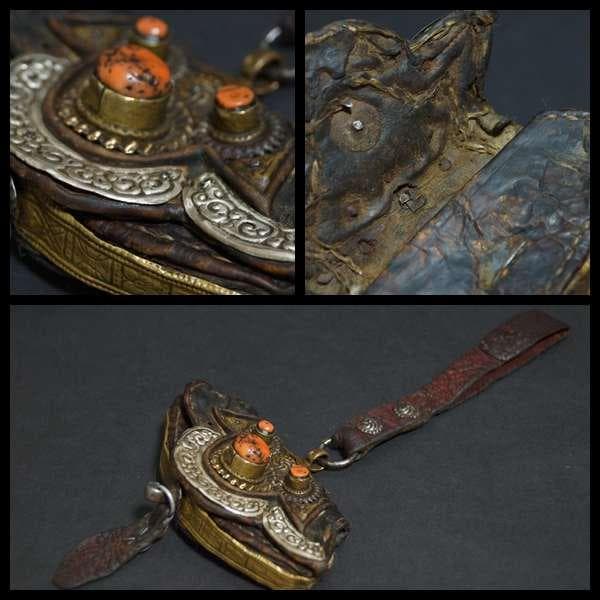 オールドチベット 革製ポーチ財布 古い天然珊瑚象嵌 銀製浮彫り唐草紋 金具装飾