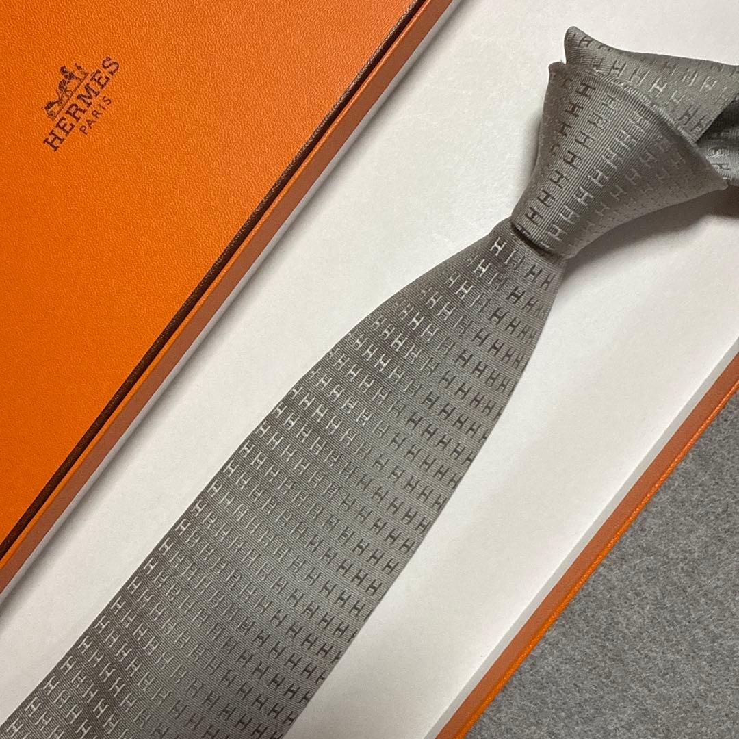 エルメス　ネクタイ　シルバー　H柄H織ファソネ