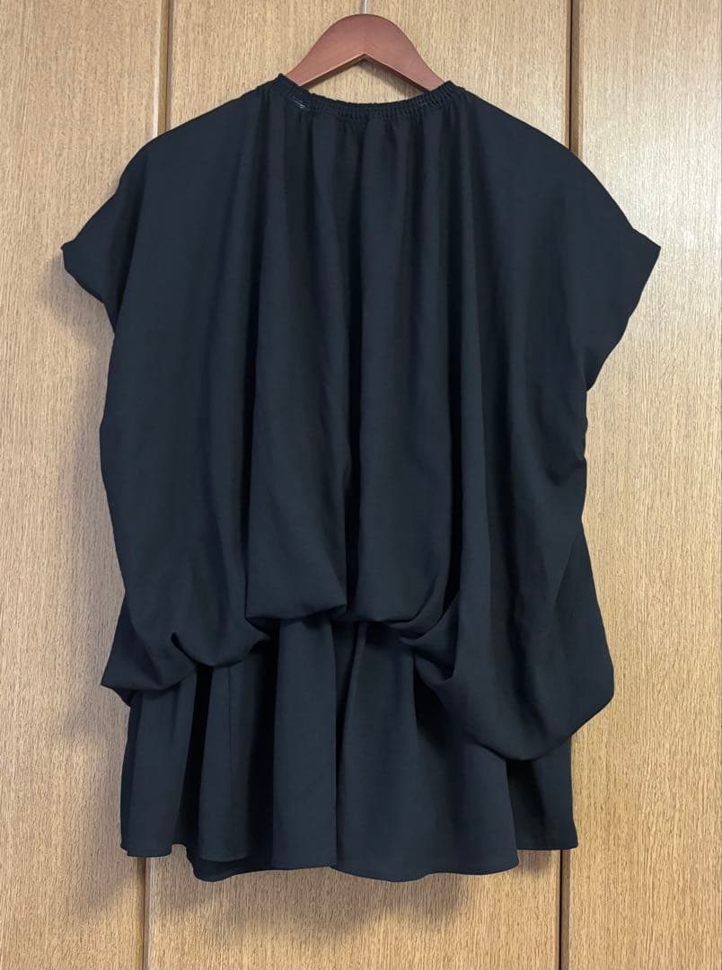 ENFOLD 2024SS WAVE SHIRRING BLOUSE 黒