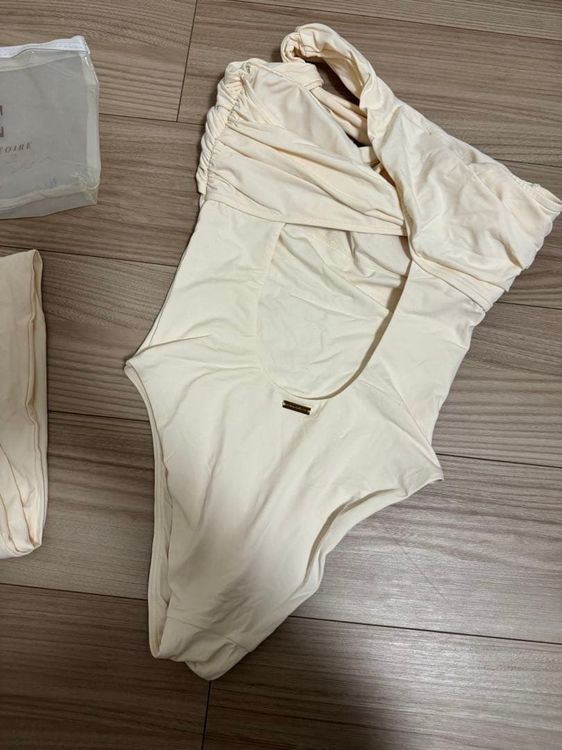 eimy istoire ワンショルダーワンピース 水着