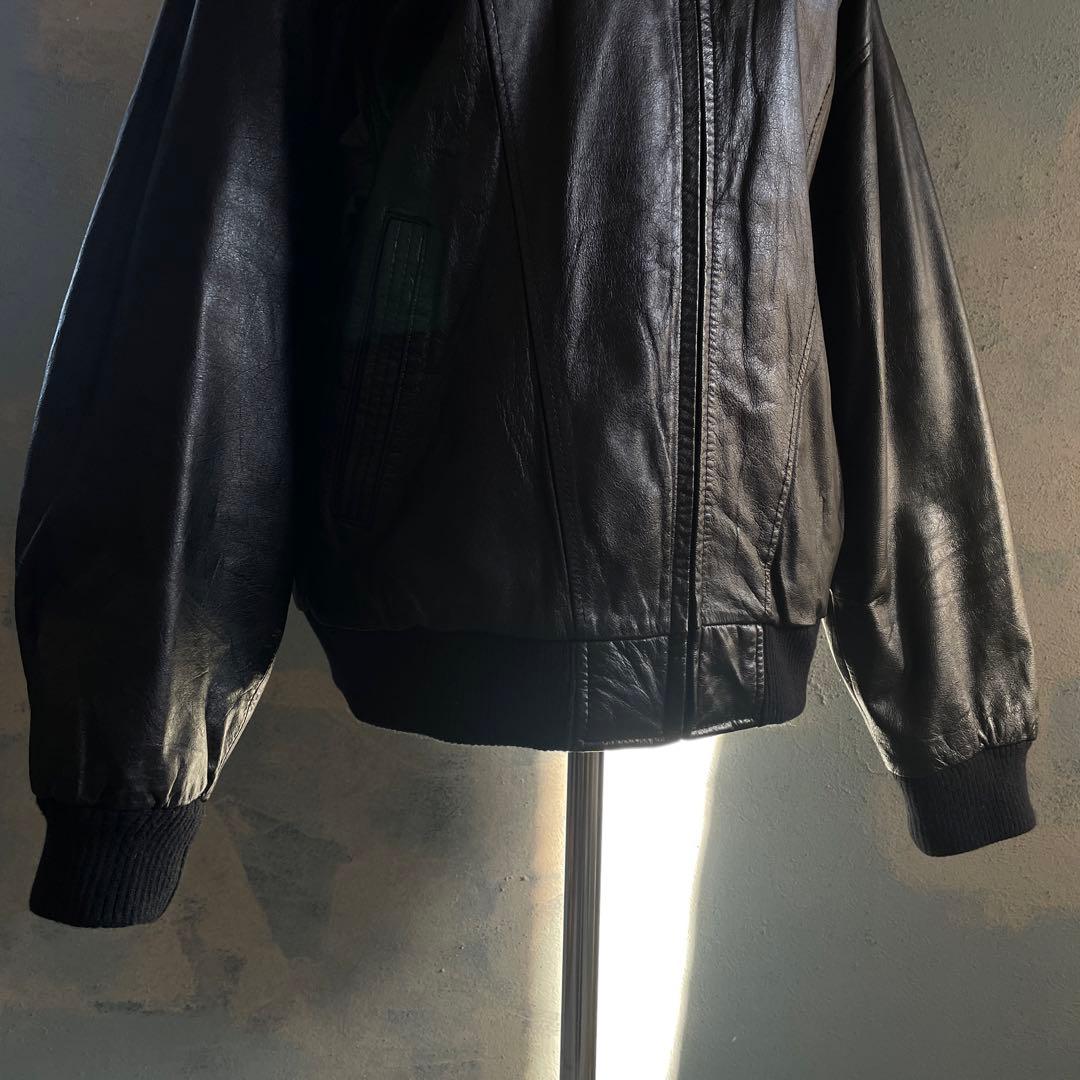 type A-2“authentic“牛革 “短丈“bomber jacket