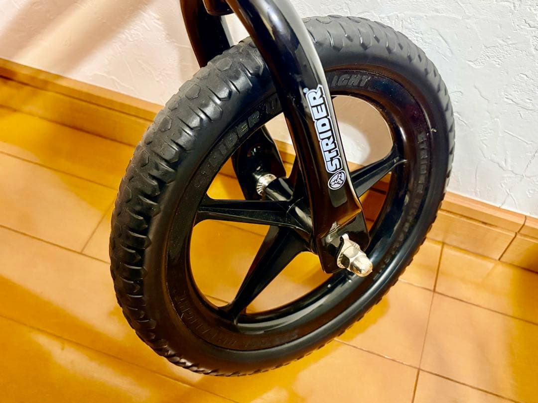 【極美品】STRIDER ストライダー SPORTS MODEL 12インチ 赤