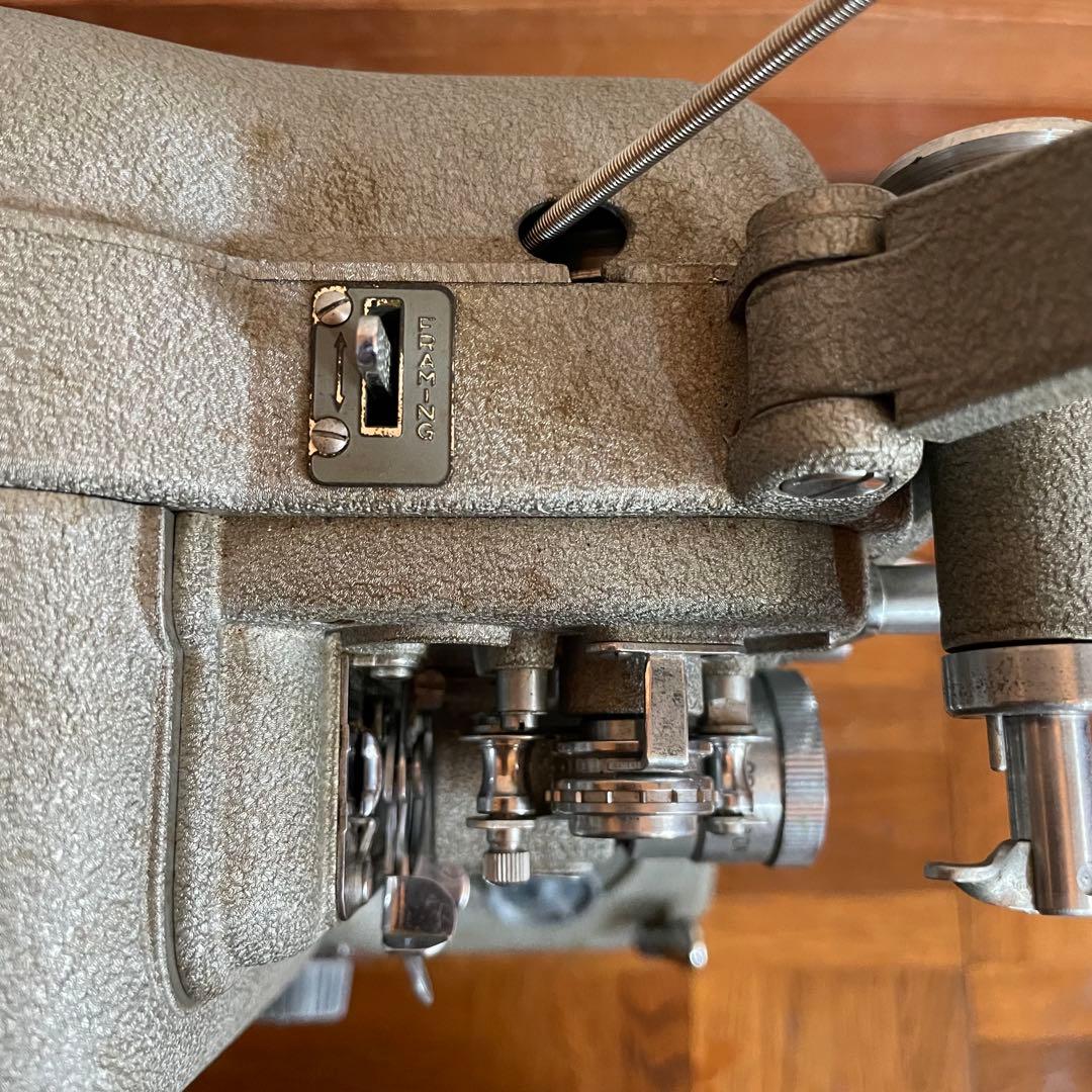 【匿名便】ELMO 8mm 映写機 E-80 ケース・外箱付き