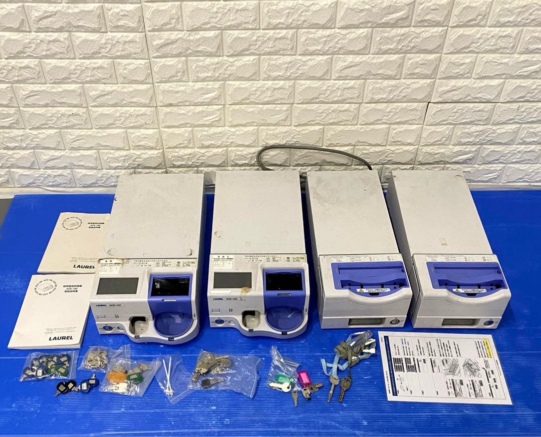 まとめ二台ローレルバンクマシン 自動釣銭機 ACM-10A10