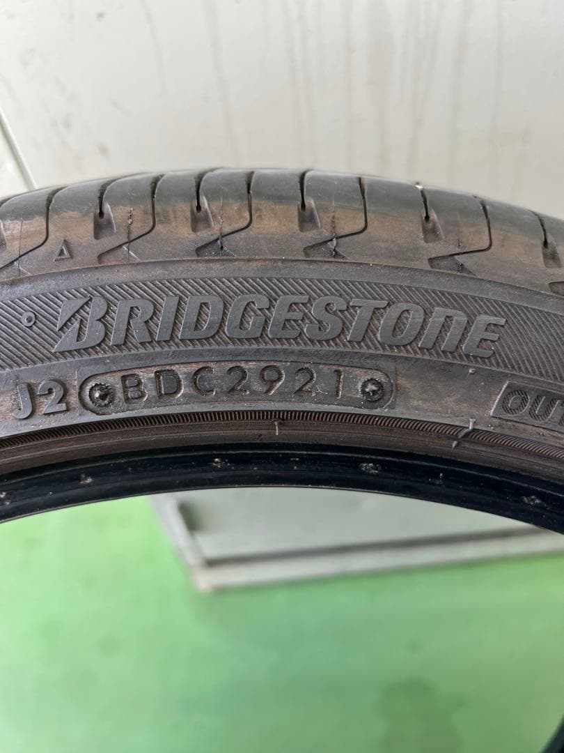 BRIDGESTONE 225/40R19 タイヤ