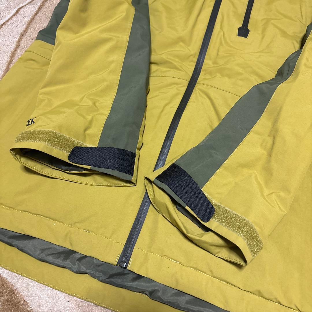 BURTON GORE-TEX スノーボードジャケット　メンズL