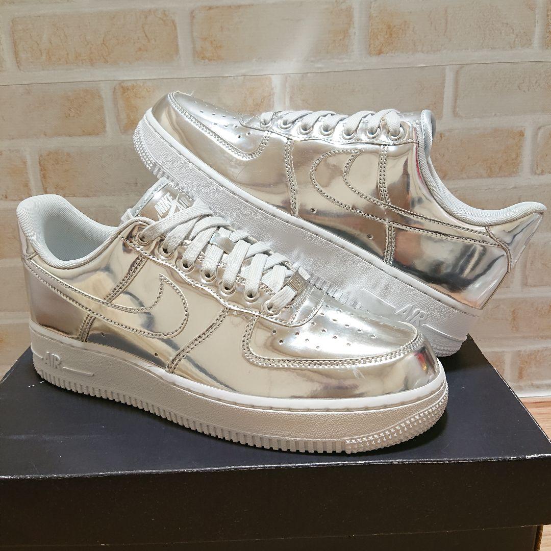 NIKE AIR FORCE 1 ナイキ エアフォース1 メタリック シルバー