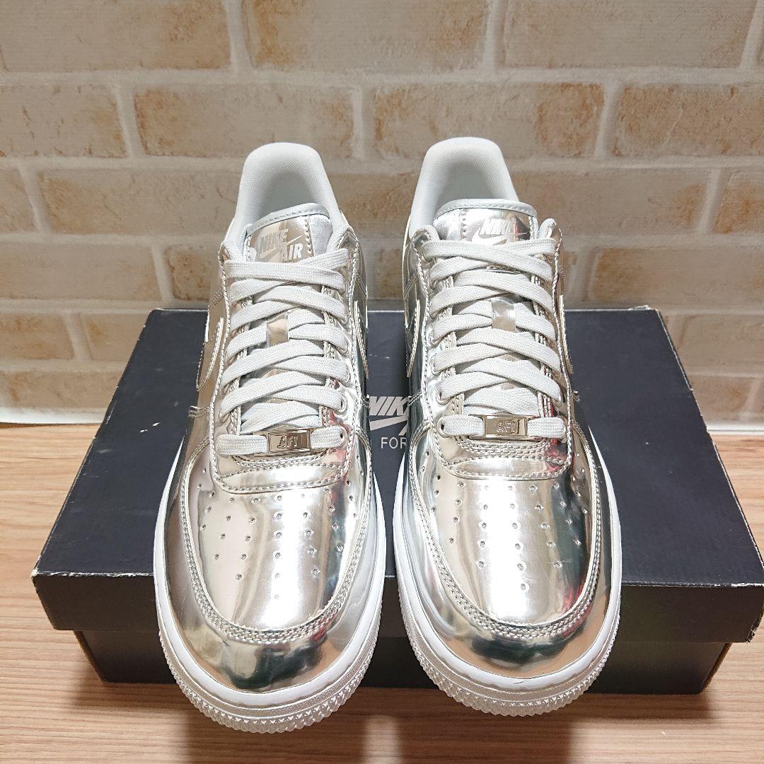 NIKE AIR FORCE 1 ナイキ エアフォース1 メタリック シルバー