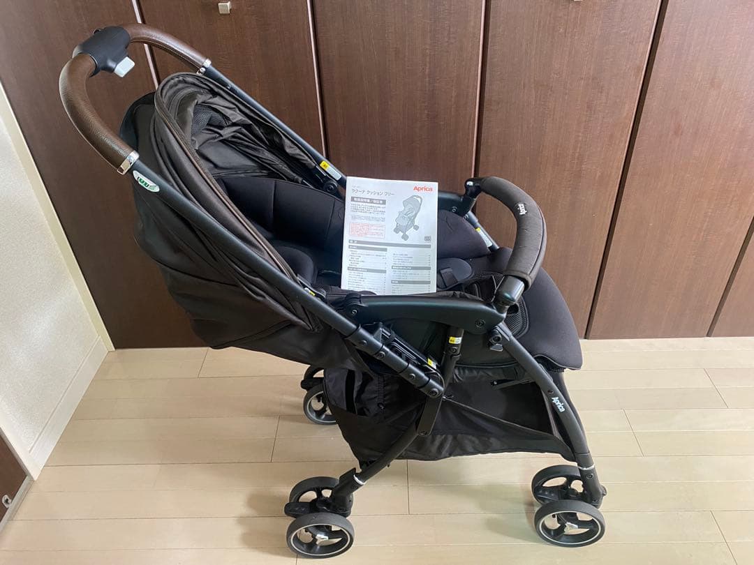 アップリカ　ラクーナクッションフリー ブラック 取扱説明書付き