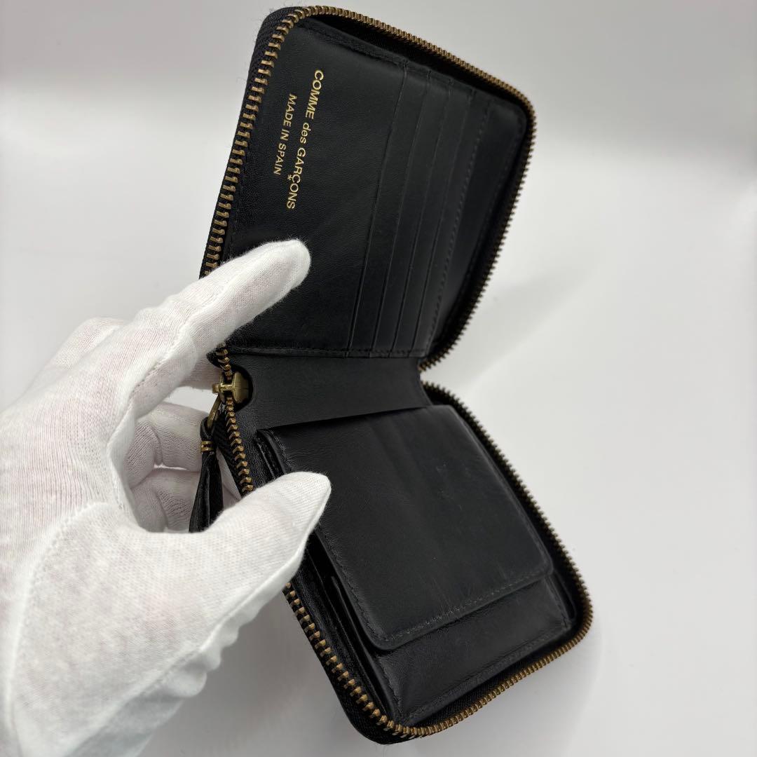 美品　comme des garcons 二つ折り財布　ブラック　ラウンドジップ