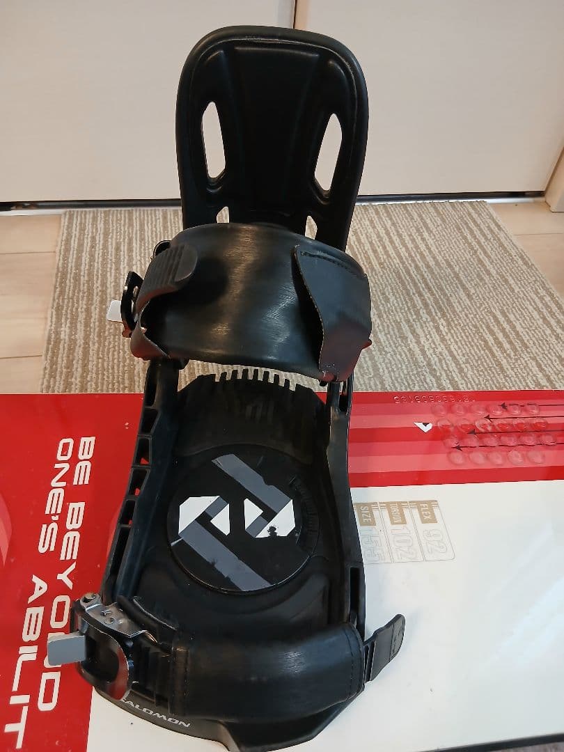 【早い者勝ち】YONEX スノーボード 155cm &SALOMONビンディング